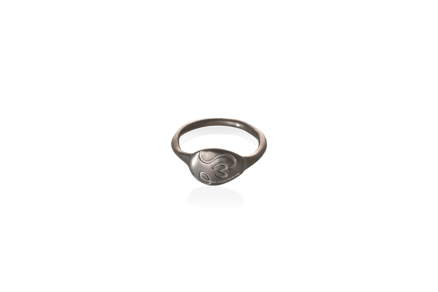 φως | fos rhodiumplated "pebble" ring