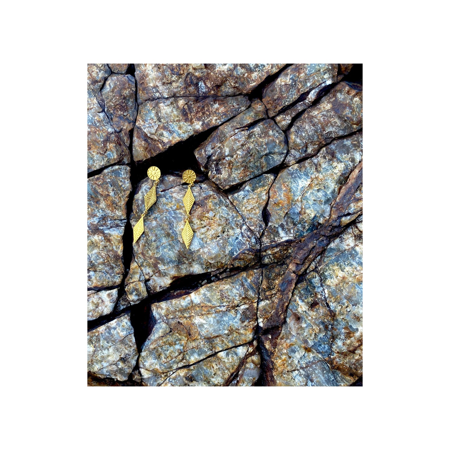 Romvos velonies/stitches | long earrings silver or goldplated