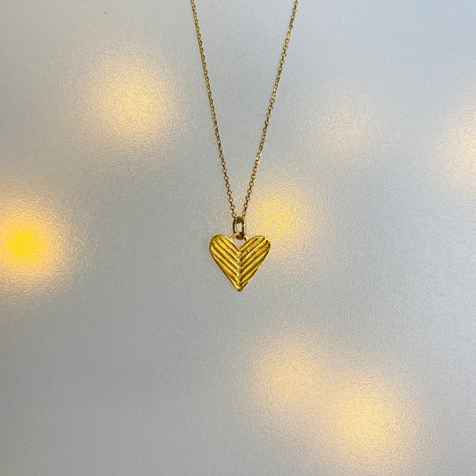 heart velonies/stitches | small silver pendant fine chain