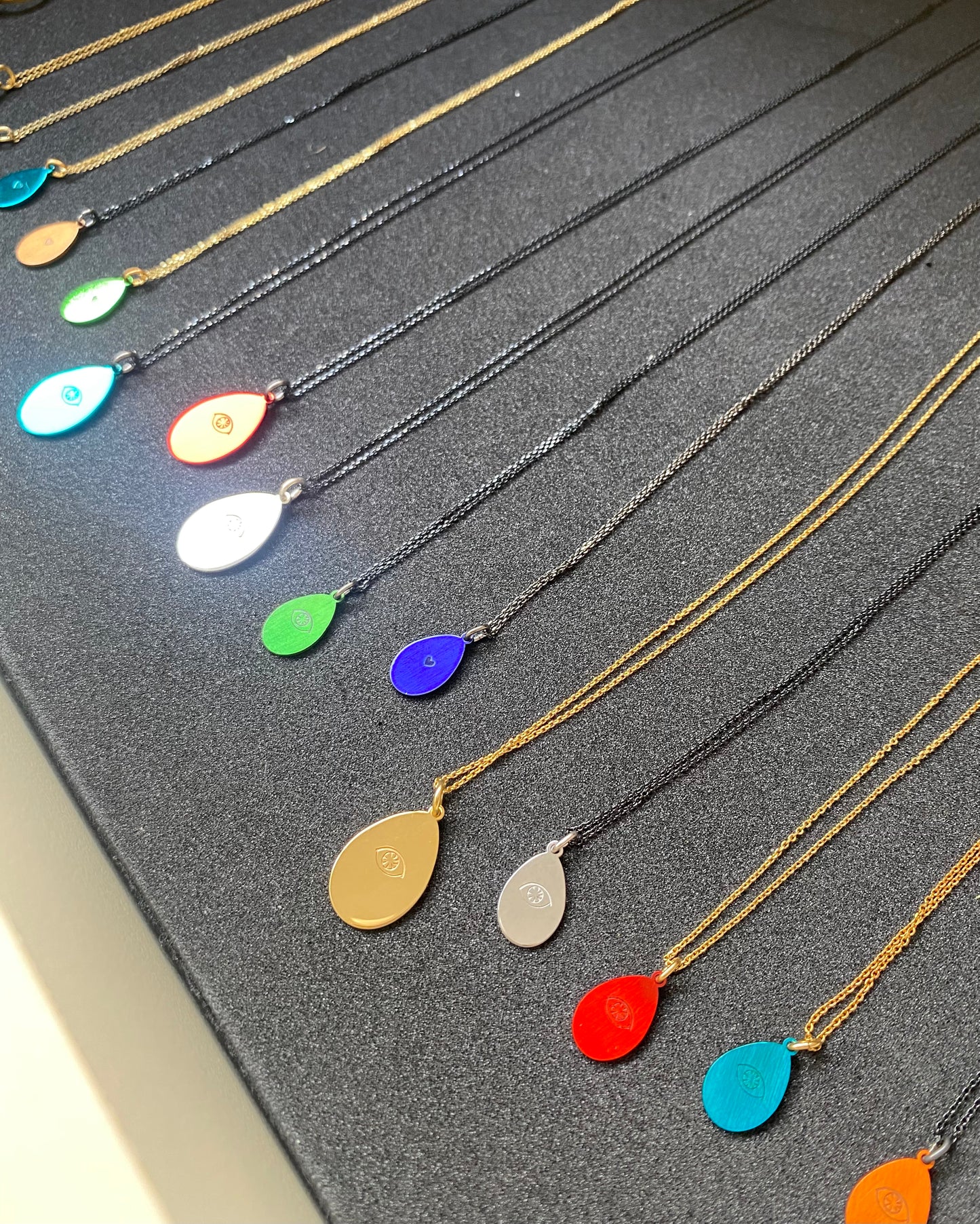 Eggs | Mini drop pendant