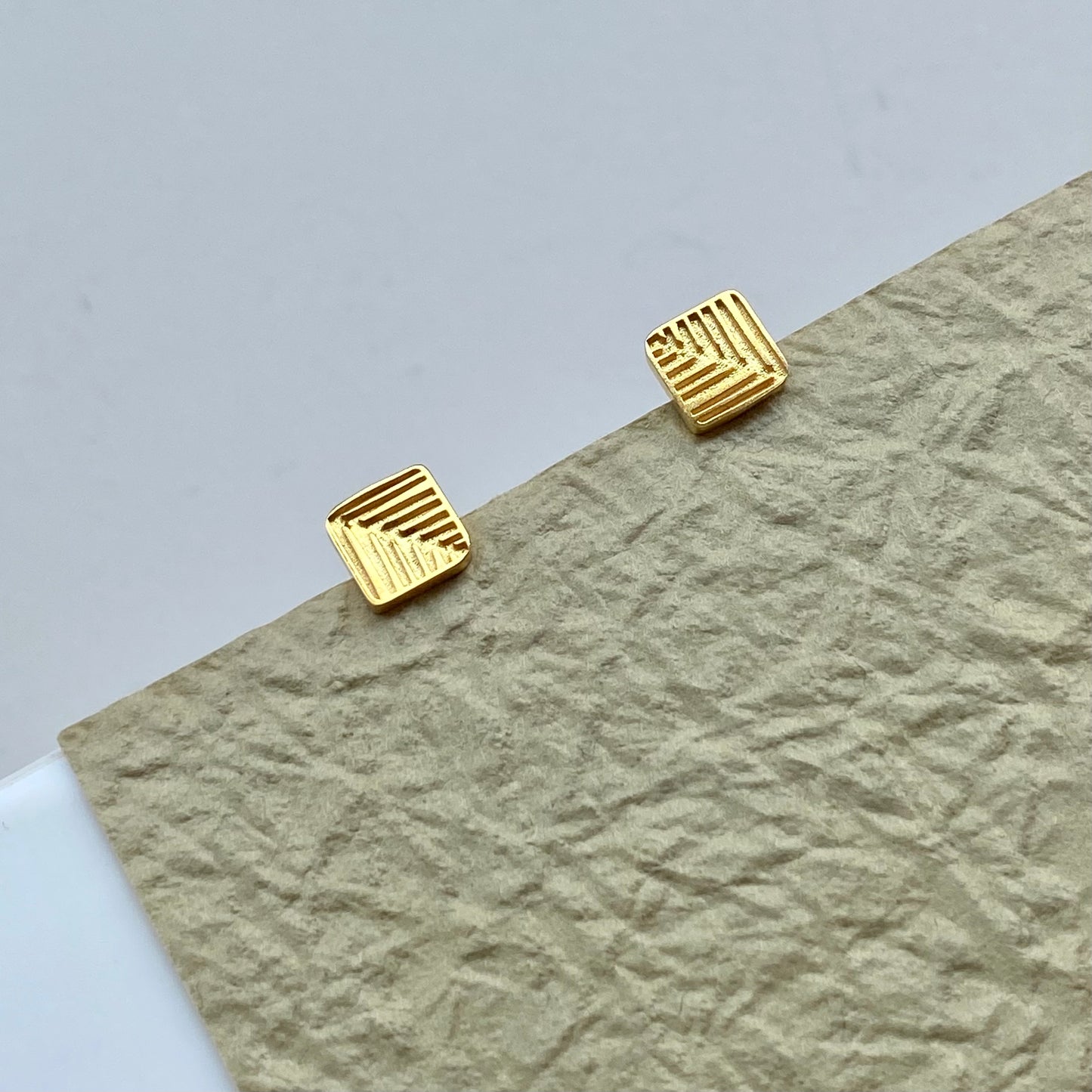 Plakaki velonies/stitches | small silver studs