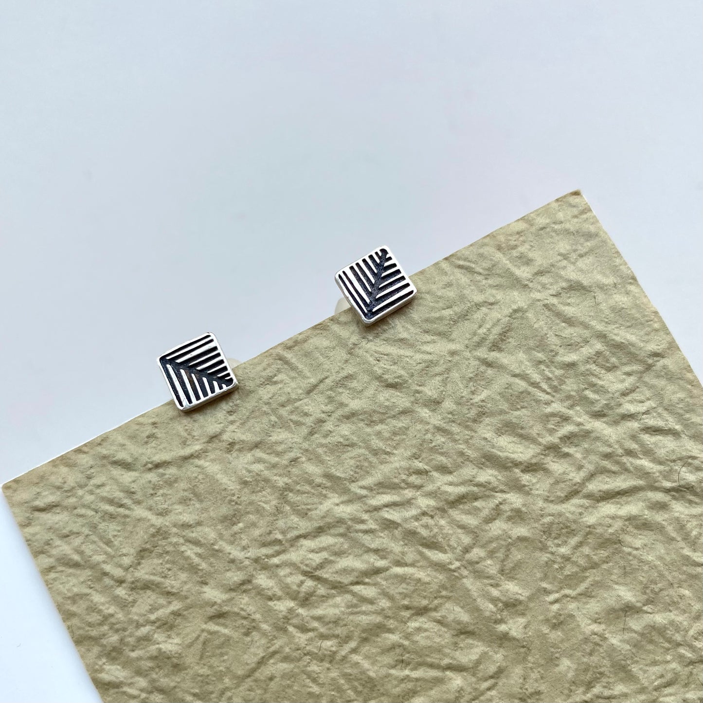 Plakaki velonies/stitches | small silver studs