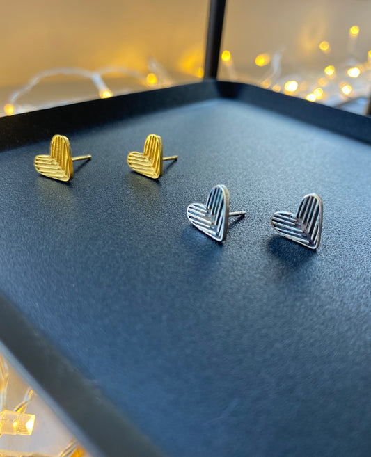 heart velonies/stitches | silver studs